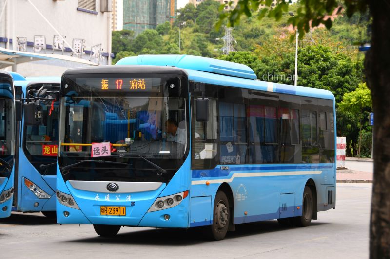 文件:粤R23911（佛冈17路）.jpg