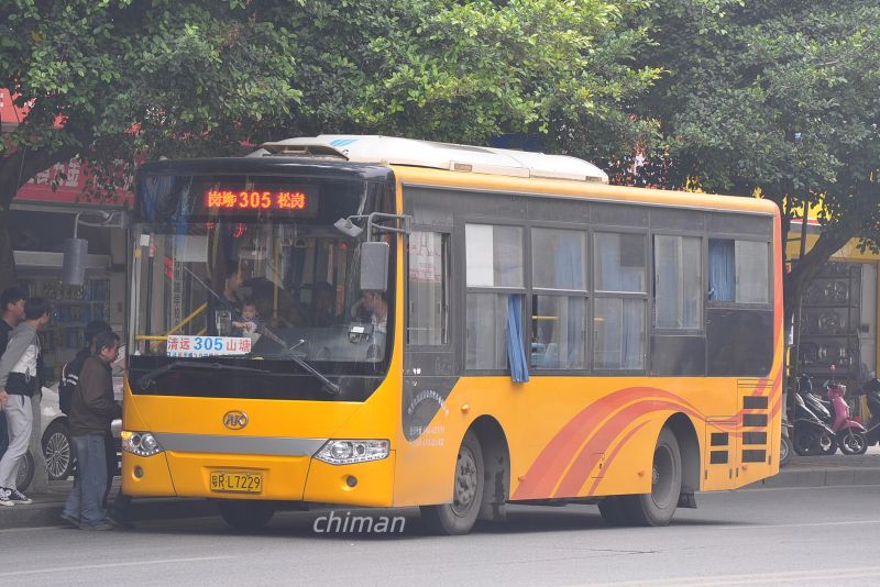 文件:粤RL7229 305路.jpg