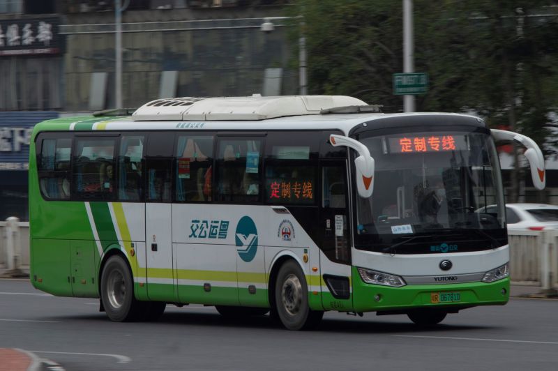 文件:粤R06781D@定制公交.jpg