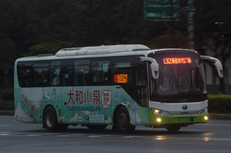 文件:粤R07339D@L32.jpg