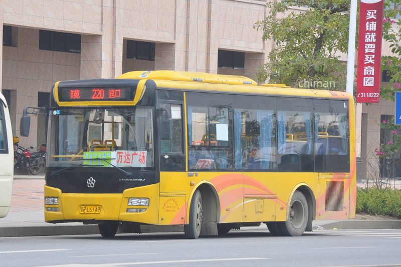 文件:粤RL6149 220路.jpg